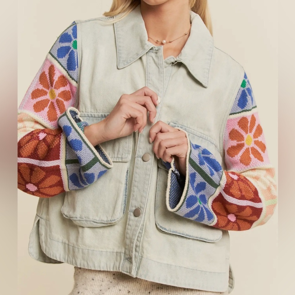 DAVI & DANI Women’s Adjustable Cuffs Multi Patch Denim Jacket (light denim) - Picture 13 of 15